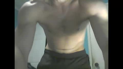 Snapshot of sutromaxx chatting on 03/31/26, 09:48 Maximus online show from 03/31/26, 09:48