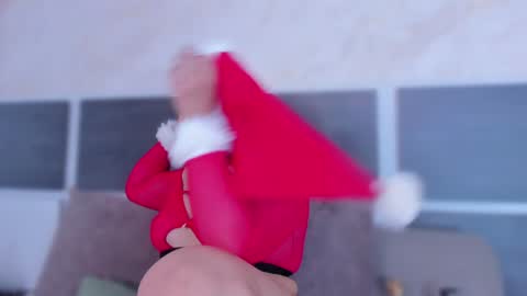 Susan  online show from 12/07/24, 03:58