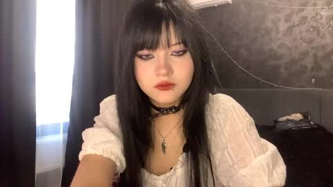 EmilySuonn online show from 04/14/26, 05:57