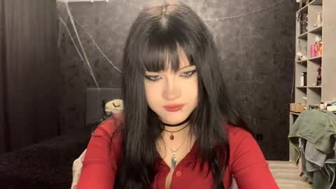 EmilySuonn online show from 04/27/26, 05:16