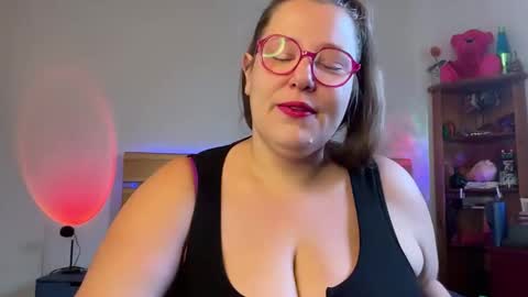 suzie stardust online show from 05/02/26, 03:22