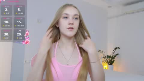 Suzi online show from 10/11/25, 01:42