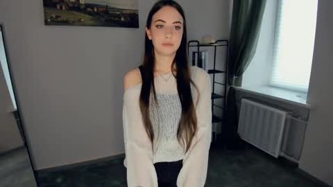 Snapshot of suzy_pictures_ chatting on 12/15/25, 08:51 Sabrina online show from 12/15/25, 08:51