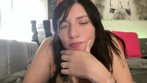 Snapshot of suzyishellawet chatting on 01/16/26, 06:50 Suzy online show from 01/16/26, 06:50