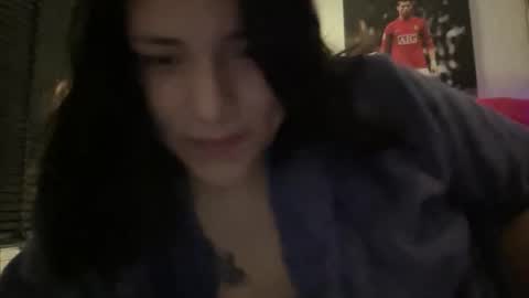 Snapshot of suzyishellawet chatting on 01/17/26, 06:51 Suzy online show from 01/17/26, 06:51