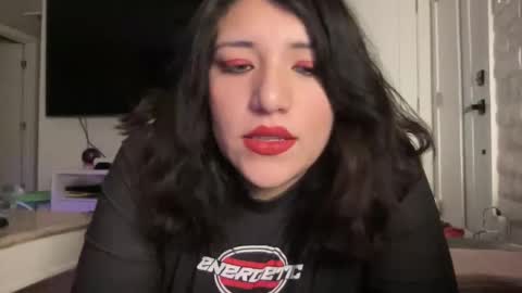 Snapshot of suzyishellawet chatting on 01/19/26, 05:55 Suzy online show from 01/19/26, 05:55