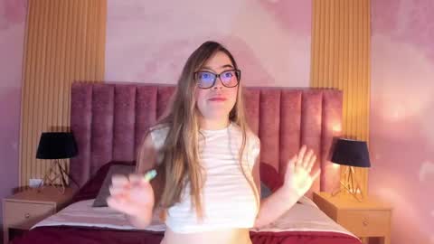 suzylee_ online show from 04/28/26, 02:49