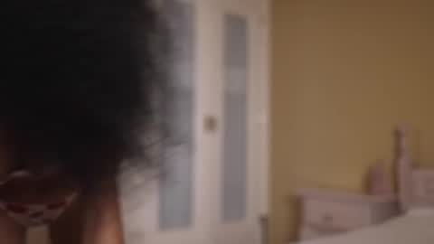 suzysuza online show from 12/01/25, 11:59