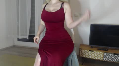 sweat_mia online show from 12/04/24, 05:11