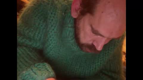 Snapshot of sweaterboy666 chatting on 02/09/25, 03:11 sweaterboy666 online show from 02/09/25, 03:11