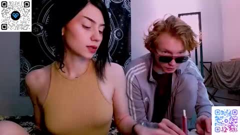 Snapshot of sweathome chatting on 11/23/25, 10:59 sweaties3 online show from 11/23/25, 10:59