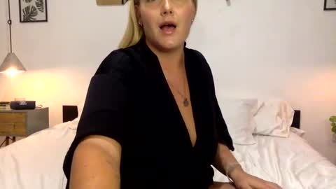 Swedish Candii online show from 12/31/24, 04:27