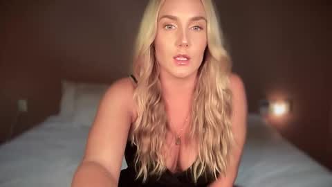 Swedish Candii online show from 10/14/25, 02:45