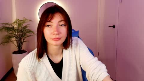 Snapshot of swee2berry chatting on 04/22/26, 02:25 Sexy Blonde online show from 04/22/26, 02:25