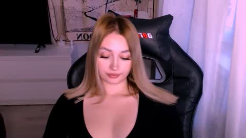 Kate online show from 10/28/25, 01:31