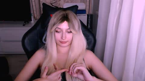 Kate online show from 12/01/25, 12:21