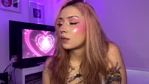 Snapshot of sweeetbabyy22 chatting on 04/16/26, 07:47 Valeria online show from 04/16/26, 07:47