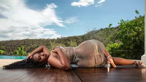 Snapshot of sweer_oshun chatting on 01/13/26, 03:17 Evangeline online show from 01/13/26, 03:17