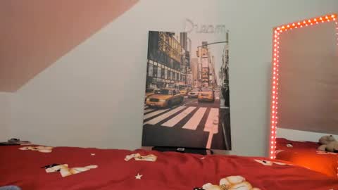 Snapshot of sweet4you1992 chatting on 02/28/25, 12:43 Anne Marie online show from 02/28/25, 12:43