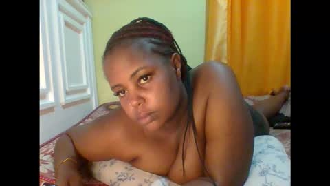 Snapshot of sweet52537 chatting on 10/15/25, 04:40 sweet52537 online show from 10/15/25, 04:40