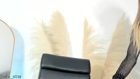 Snapshot of sweet__ella chatting on 06/21/26, 03:42 Ella online show from 06/21/26, 03:42
