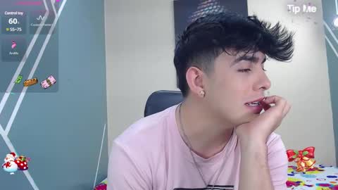 Snapshot of sweet__jeremy chatting on 12/07/24, 06:15 Jeremy online show from 12/07/24, 06:15