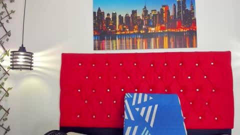 Carolina online show from 12/17/25, 04:02