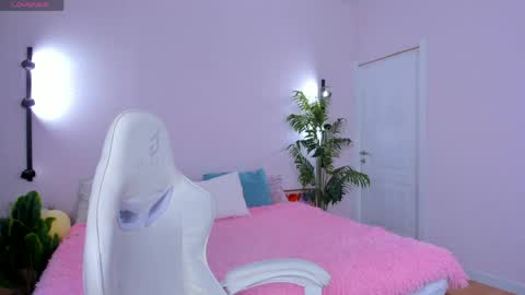 Snapshot of sweet__monica chatting on 05/01/26, 12:48 Monica GTM 3MoTuWeFrSa 500pm-1000pm online show from 05/01/26, 12:48