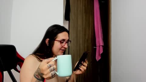 Snapshot of sweet__suck69bitch chatting on 12/16/24, 05:06 sweet__suck69bitch online show from 12/16/24, 05:06