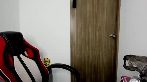 Snapshot of sweet__suck69bitch chatting on 03/04/25, 05:00 sweet__suck69bitch online show from 03/04/25, 05:00