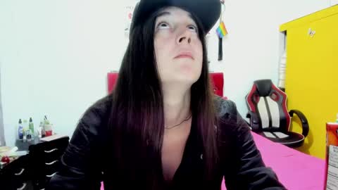 Snapshot of sweet__suck69bitch chatting on 05/04/26, 04:52 sweet__suck69bitch online show from 05/04/26, 04:52