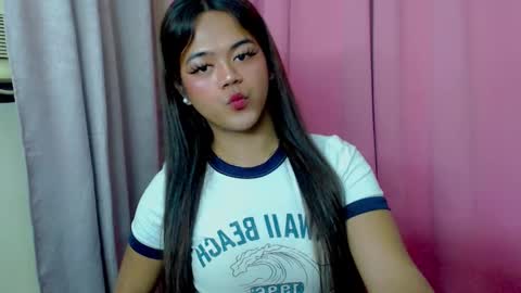 Snapshot of sweet_ahrii chatting on 02/25/25, 12:03 CLEO online show from 02/25/25, 12:03