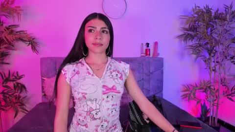 Snapshot of sweet_alexaa_ chatting on 02/23/26, 07:11 Alexa online show from 02/23/26, 07:11