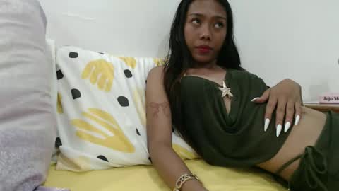Snapshot of sweet_angelagold chatting on 03/13/26, 06:20 Angela Gold online show from 03/13/26, 06:20