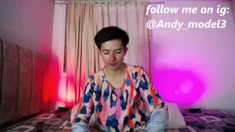 Snapshot of sweet_angels0 chatting on 06/19/26, 01:32 Andy online show from 06/19/26, 01:32