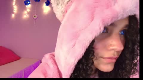 April sweet online show from 11/05/25, 01:55