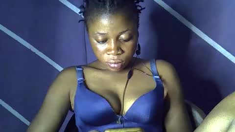 Snapshot of sweet_berry31 chatting on 12/14/25, 07:51 baby girl online show from 12/14/25, 07:51