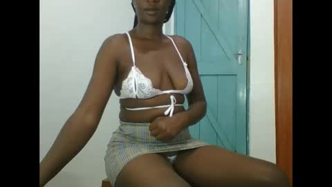 Snapshot of sweet_blackberry93 chatting on 01/07/25, 03:46 bella online show from 01/07/25, 03:46