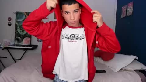 Snapshot of sweet_boys_xx chatting on 12/14/24, 02:53 CristianBrayan PVT OPEN online show from 12/14/24, 02:53