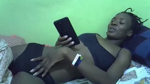 Snapshot of sweet_candie01 chatting on 11/24/25, 03:45 sweet_candie01 online show from 11/24/25, 03:45