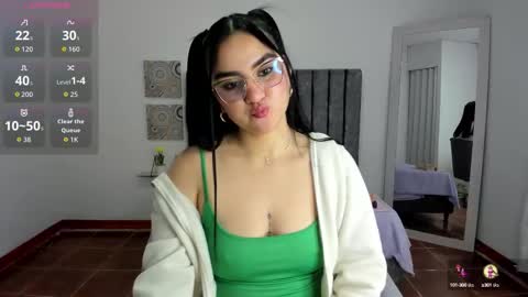 Snapshot of sweet_catita chatting on 10/07/25, 12:57 Cata online show from 10/07/25, 12:57