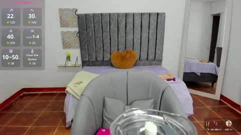 Snapshot of sweet_catita chatting on 10/10/25, 11:42 Cata online show from 10/10/25, 11:42