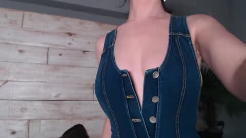 Chantelle online show from 01/13/25, 11:38