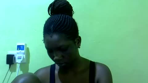 sweet_cherie1 online show from 06/25/26, 07:02