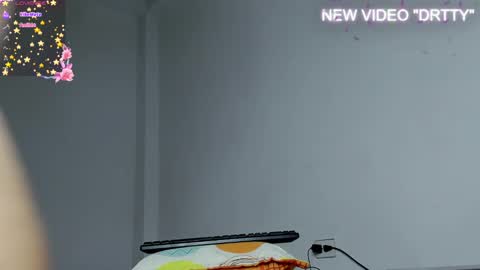 ZAFIRO QUIROZ online show from 02/05/25, 11:34