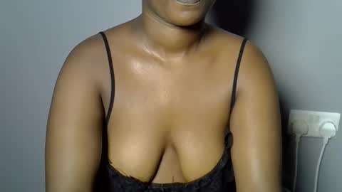 Snapshot of sweet_ebony001 chatting on 03/26/26, 12:22 sweet_ebony001 online show from 03/26/26, 12:22