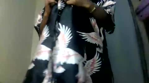 Snapshot of sweet_ebony001 chatting on 04/26/26, 06:49 sweet_ebony001 online show from 04/26/26, 06:49