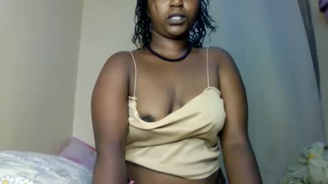 Snapshot of sweet_ebony001 chatting on 05/08/26, 12:05 sweet_ebony001 online show from 05/08/26, 12:05