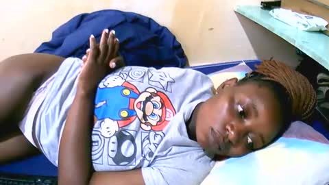 Snapshot of sweet_elena24 chatting on 11/21/25, 05:50 shillah online show from 11/21/25, 05:50