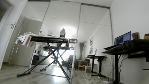           online show from 05/04/26, 06:20